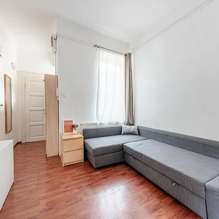 Rakoczi Ter Cozy Peaceful Ac, Metro *